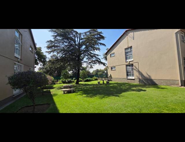 2 BEDROOM SECTIONAL TITLE FOR SALE IN BRACKENHURST